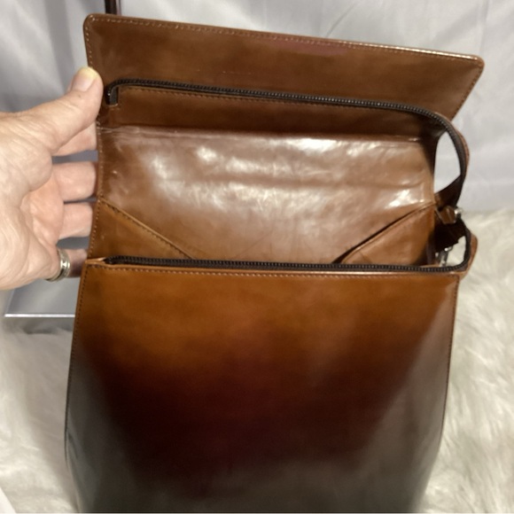 Salvatore Ferragamo Brown Ombré Leather Shoulder Bag AQ- 217148 - Picture 12 of 15